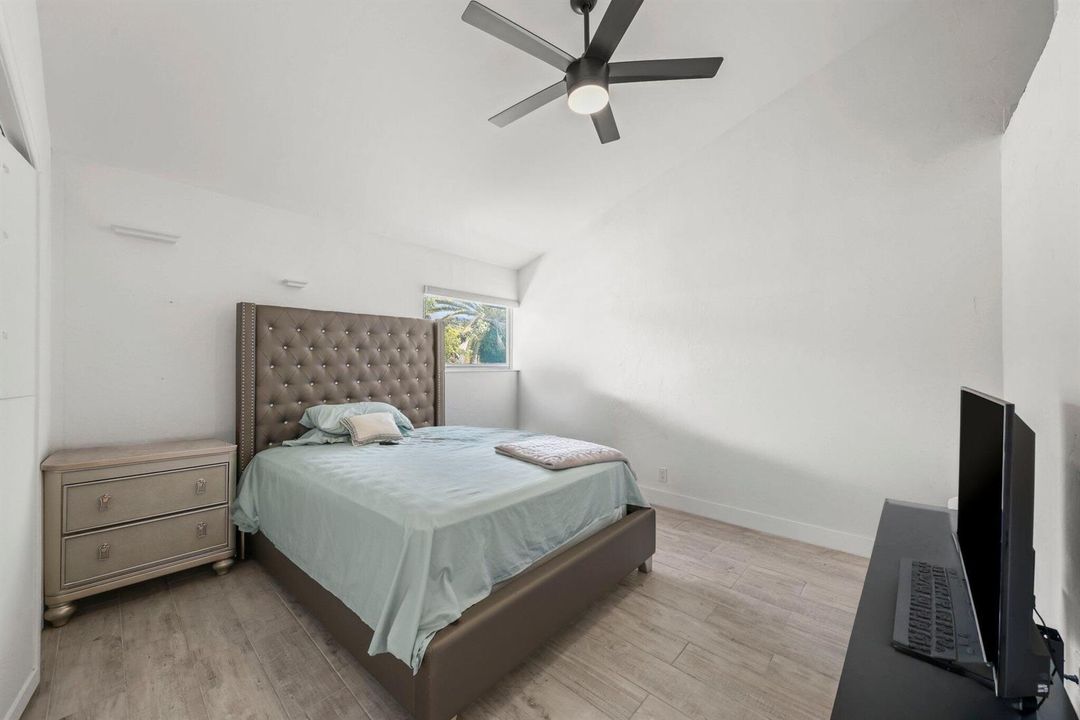 6031 Northwest 4th Ave - 11.jpg-SMALL