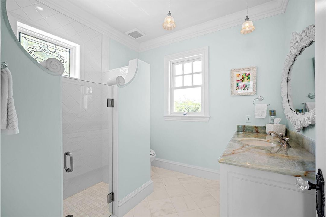 Guest 2 En-suite