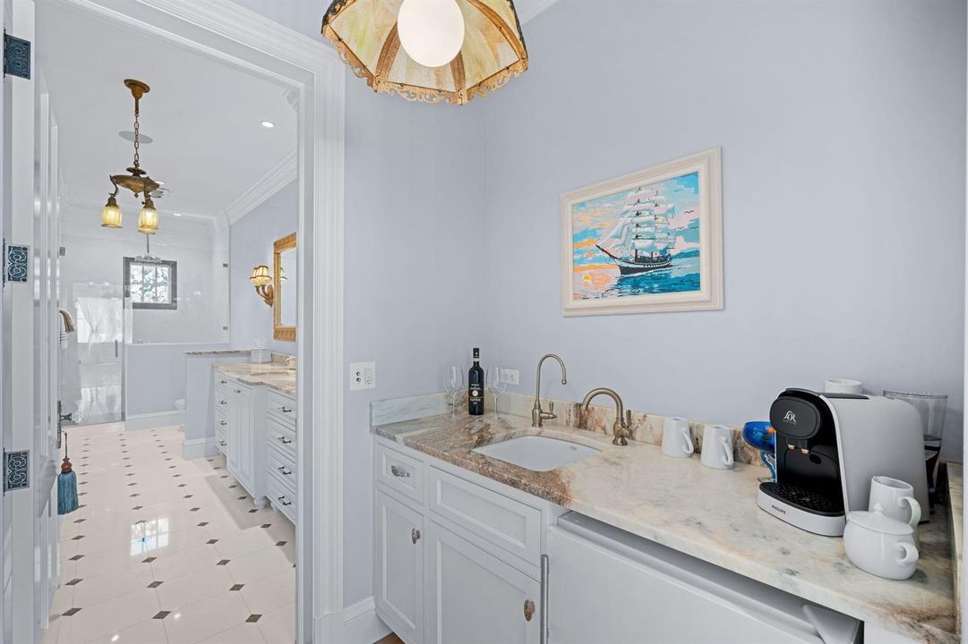 2nd Primary En-Suite