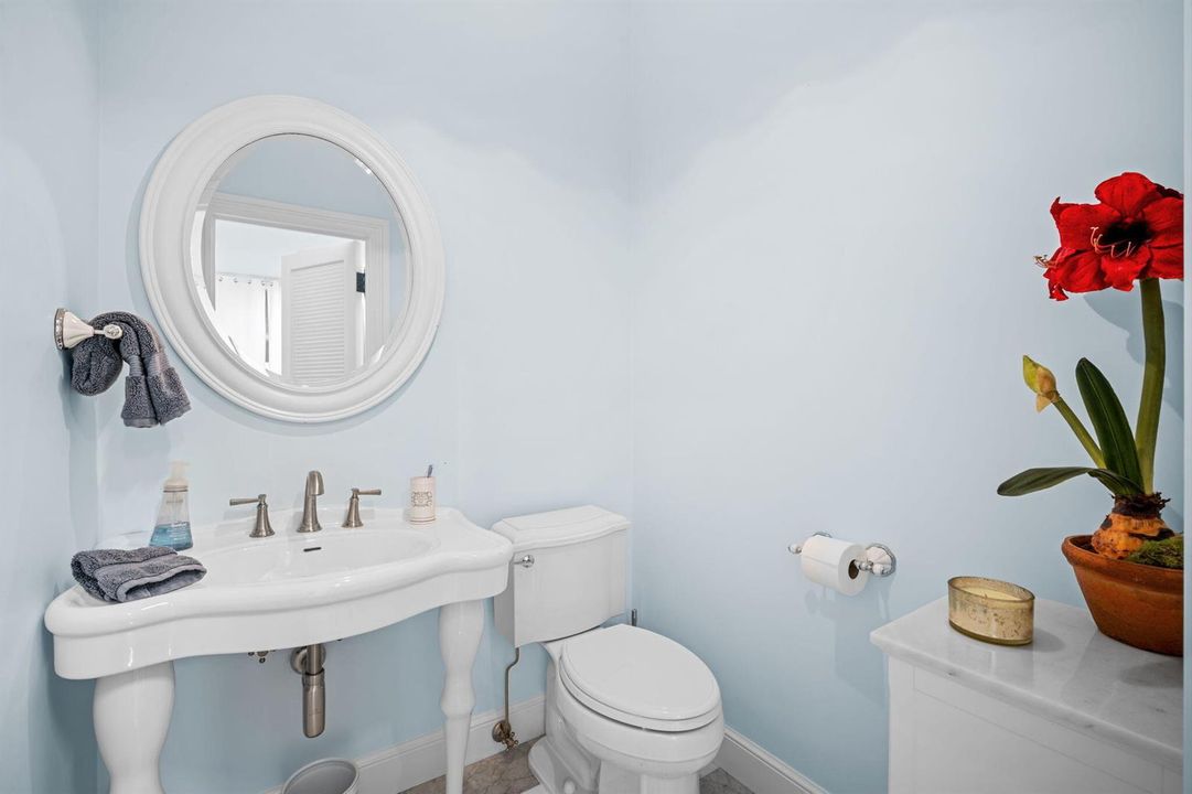 3rd Floor 1/2 Bath