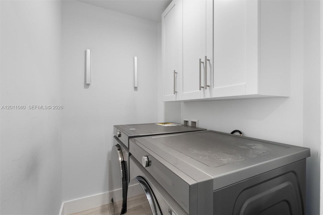 En Venta: $1,049,000 (2 camas, 3 baños, 1792 Pies cuadrados)