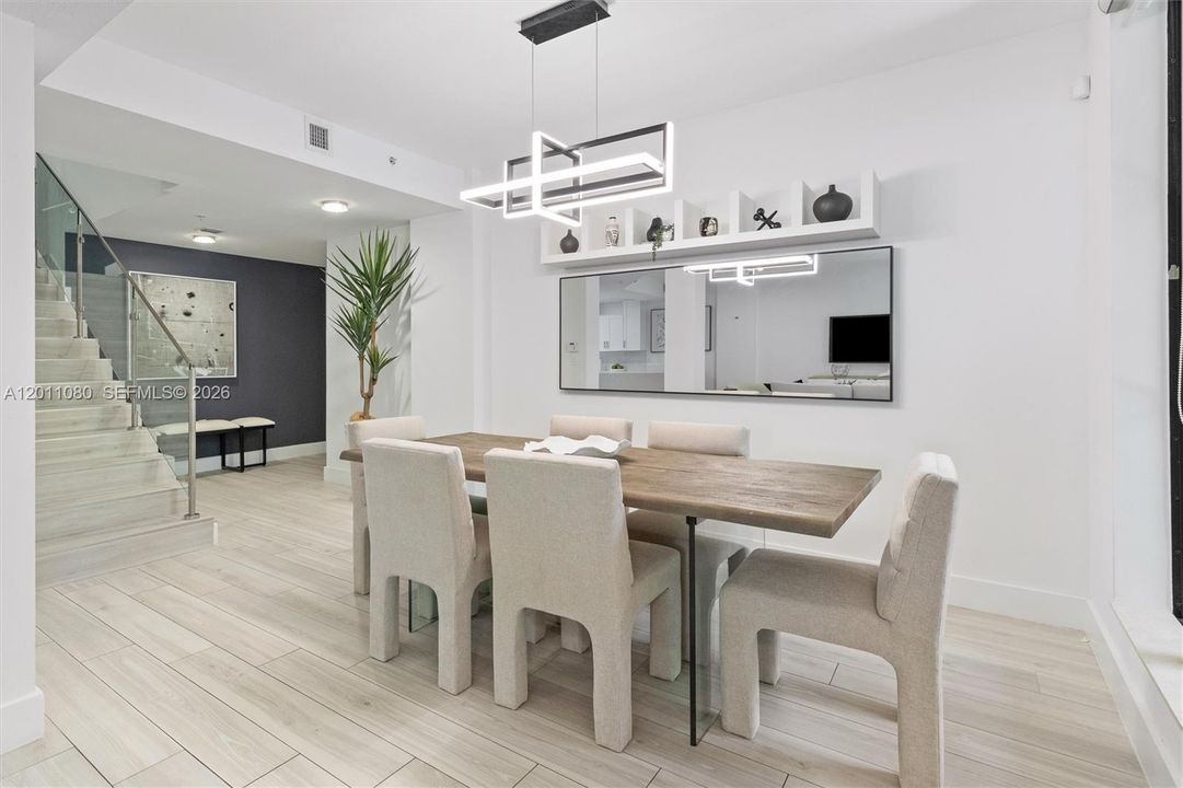 En Venta: $1,049,000 (2 camas, 3 baños, 1792 Pies cuadrados)