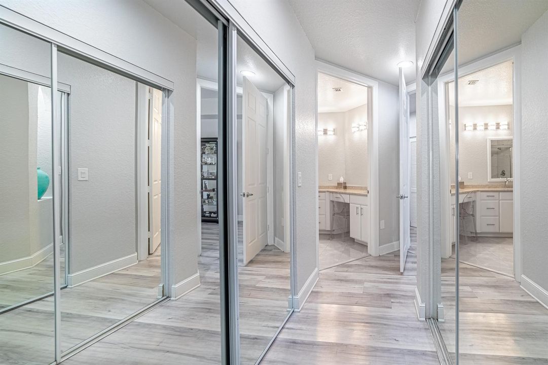 Bedroom1-Closet Hallway