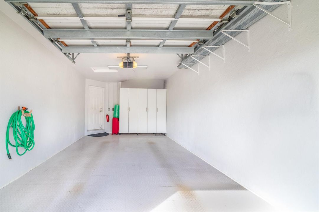 Garage (1)