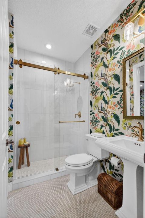 2nd Bathroom