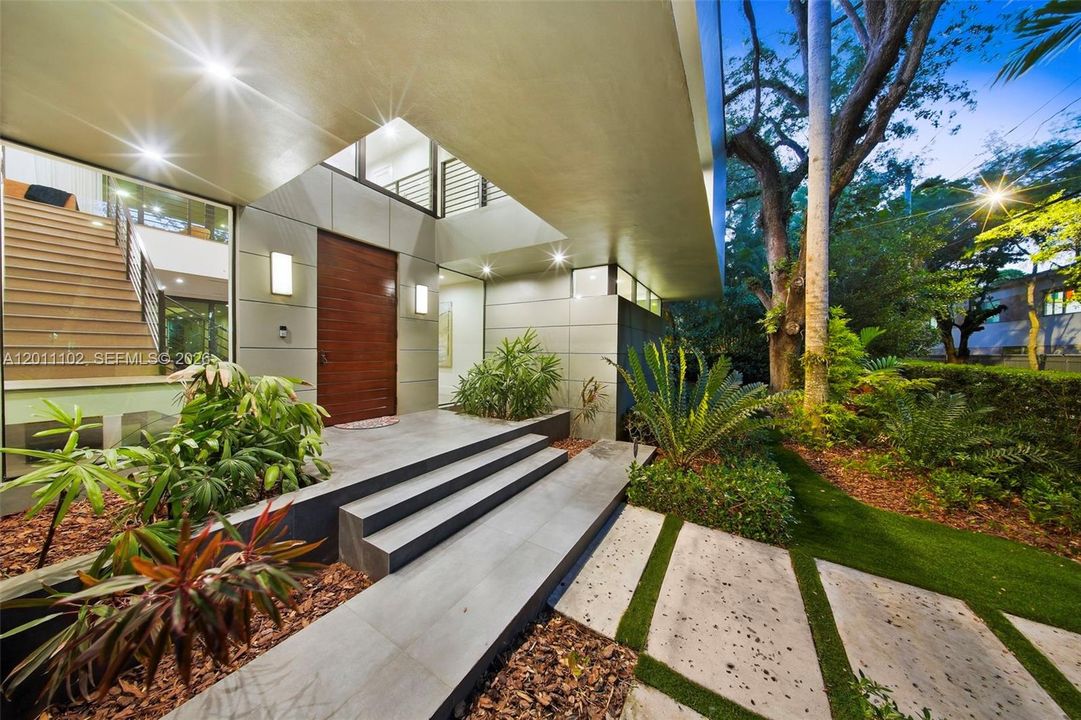 En Venta: $6,995,000 (6 camas, 6 baños, 5721 Pies cuadrados)