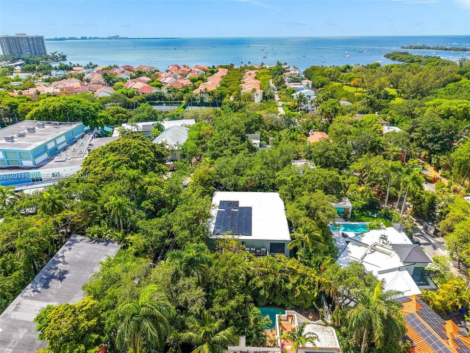 En Venta: $6,995,000 (6 camas, 6 baños, 5721 Pies cuadrados)