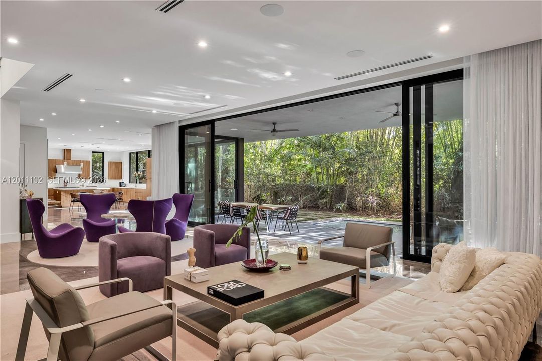En Venta: $6,995,000 (6 camas, 6 baños, 5721 Pies cuadrados)