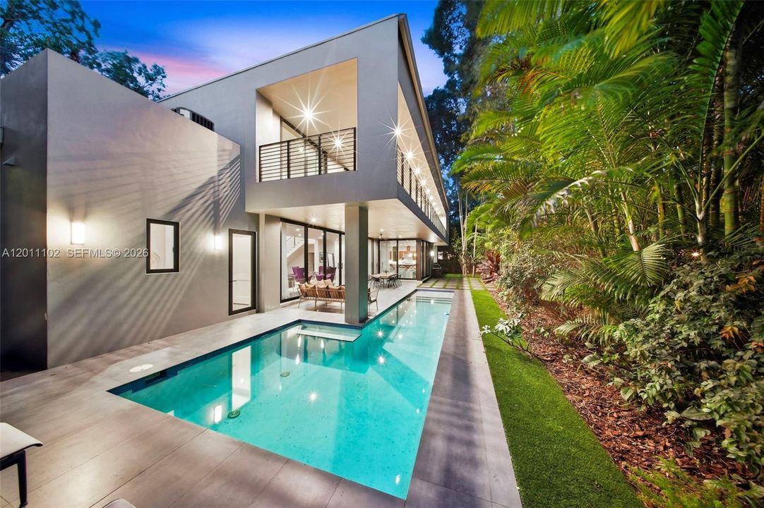En Venta: $6,995,000 (6 camas, 6 baños, 5721 Pies cuadrados)