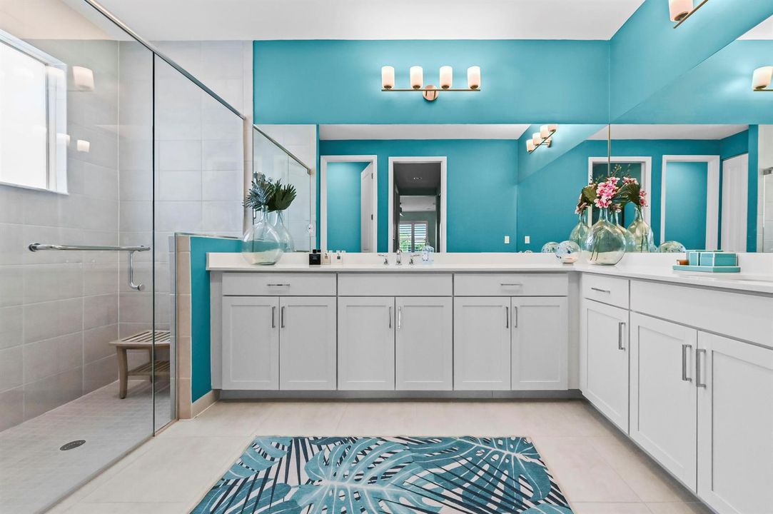 33 Bathroom 01