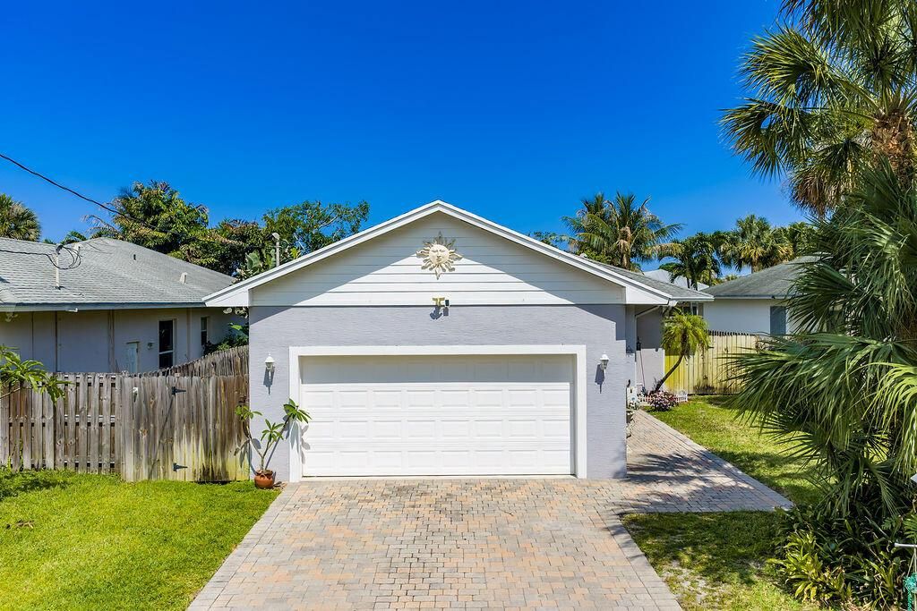 17664CinquezParkRdW-12