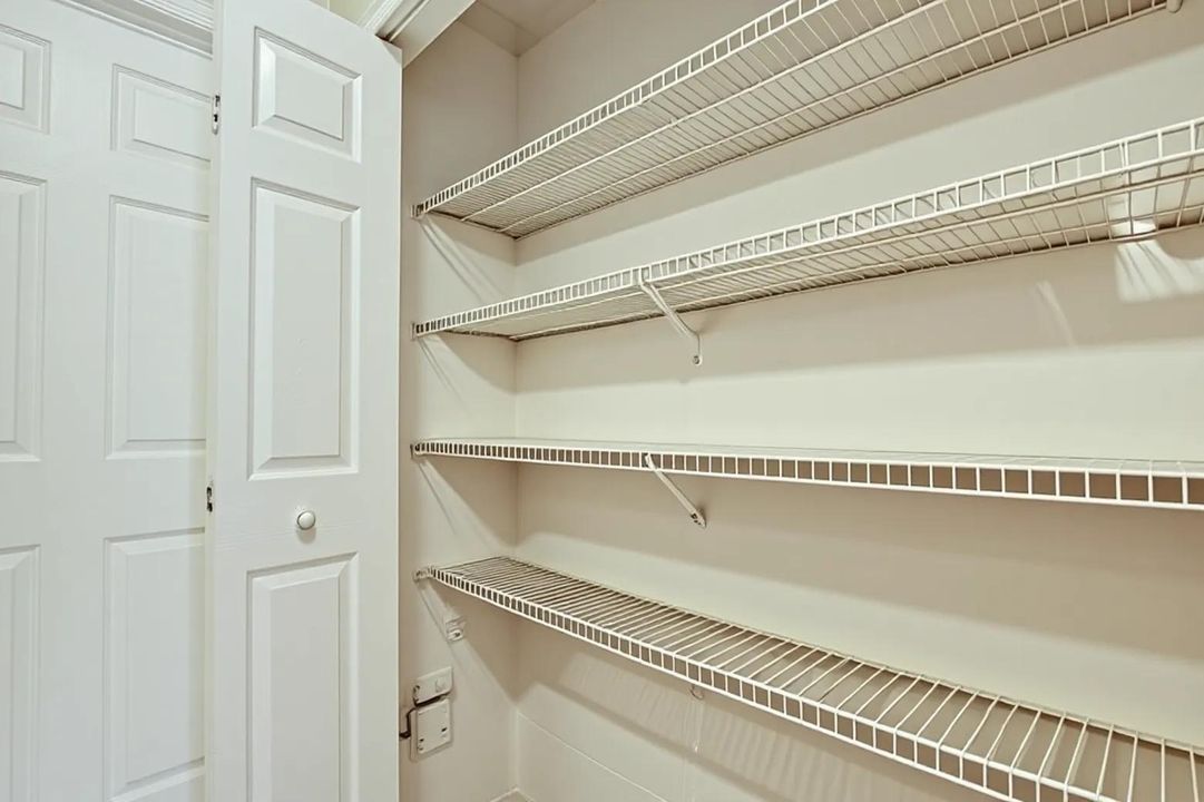 6478 Volucia Pantry