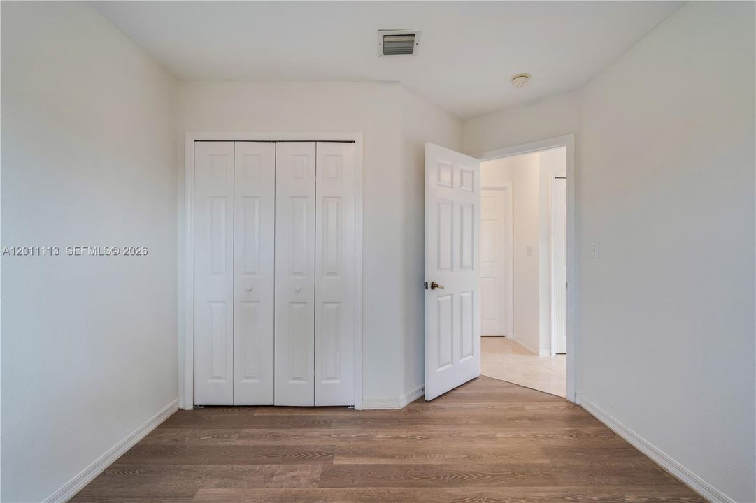 Active With Contract: $3,500 (3 beds, 2 baths, 1368 Square Feet)