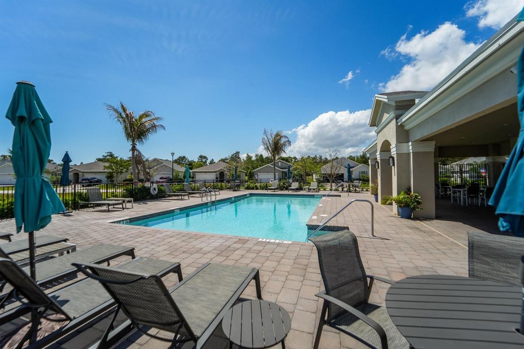 1554 NE White Pine Terrace -14