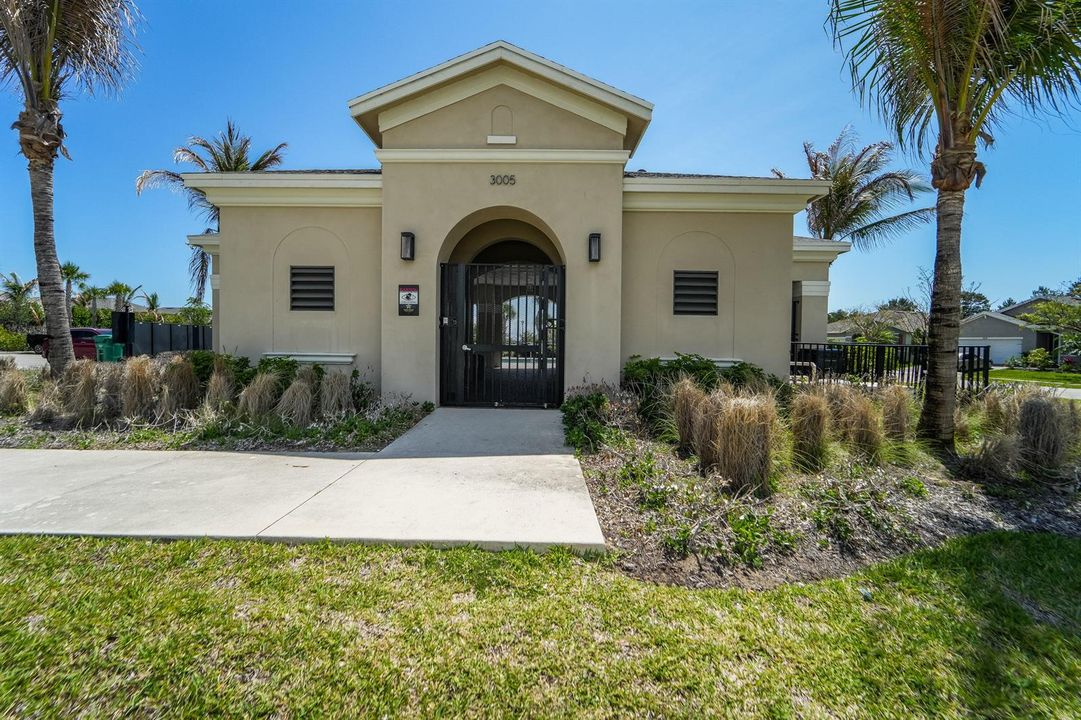 1554 NE White Pine Terrace -25
