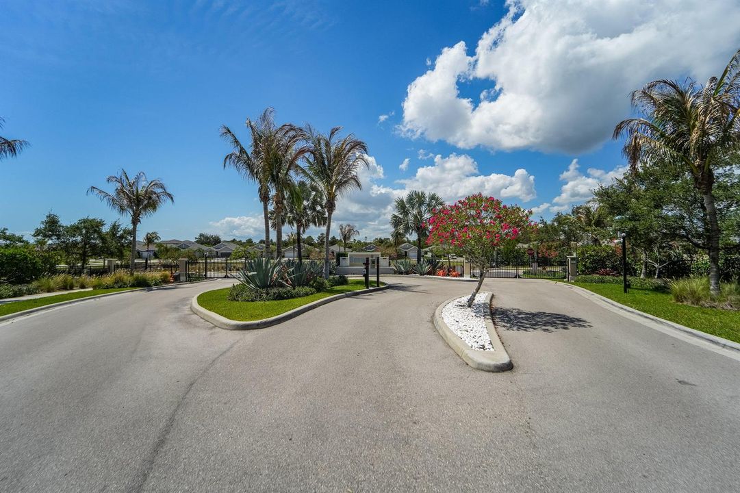 1554 NE White Pine Terrace -34