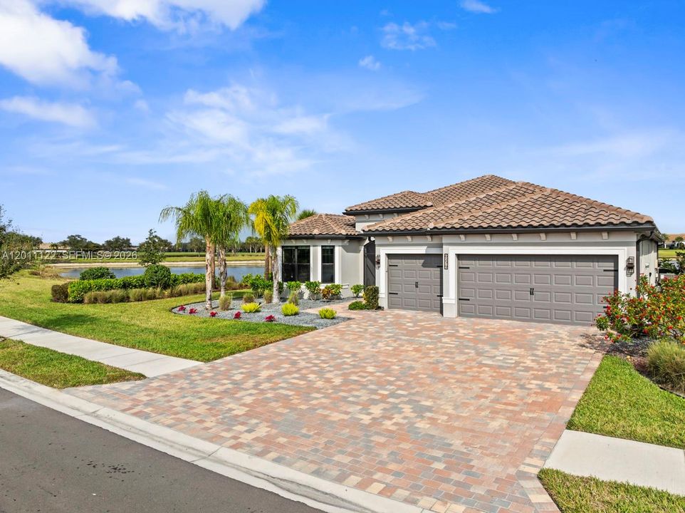 For Sale: $950,000 (3 beds, 3 baths, 0 Square Feet)