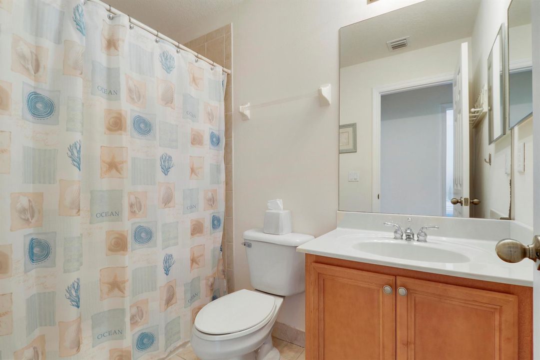 5410 Mitchell 2ND full bath