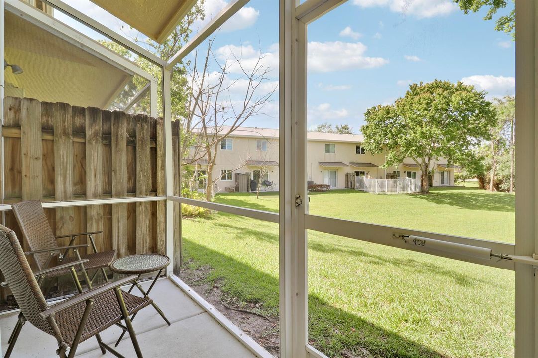 5410 Mitchell Screen Porch 1