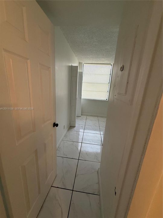 Activo con contrato: $1,890 (2 camas, 2 baños, 890 Pies cuadrados)