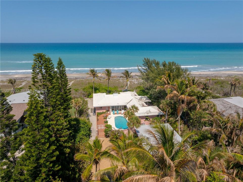 For Sale: $7,900,000 (7 beds, 5 baths, 3081 Square Feet)