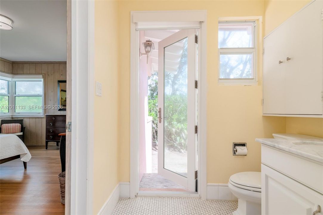 For Sale: $7,900,000 (7 beds, 5 baths, 3081 Square Feet)
