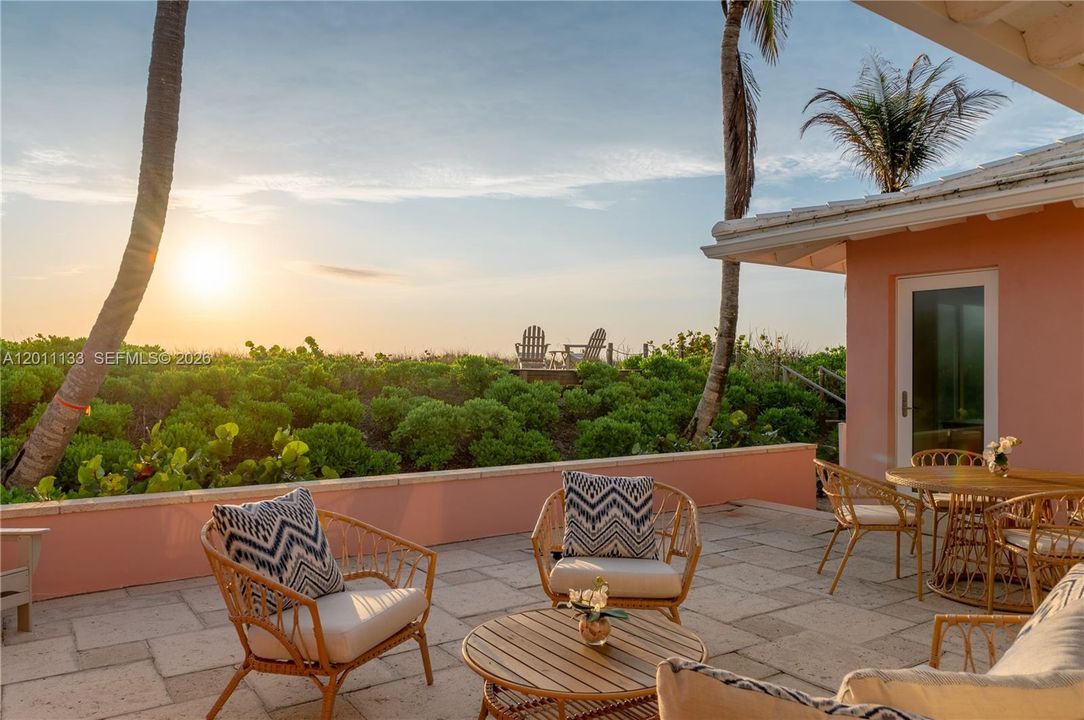 For Sale: $7,900,000 (7 beds, 5 baths, 3081 Square Feet)