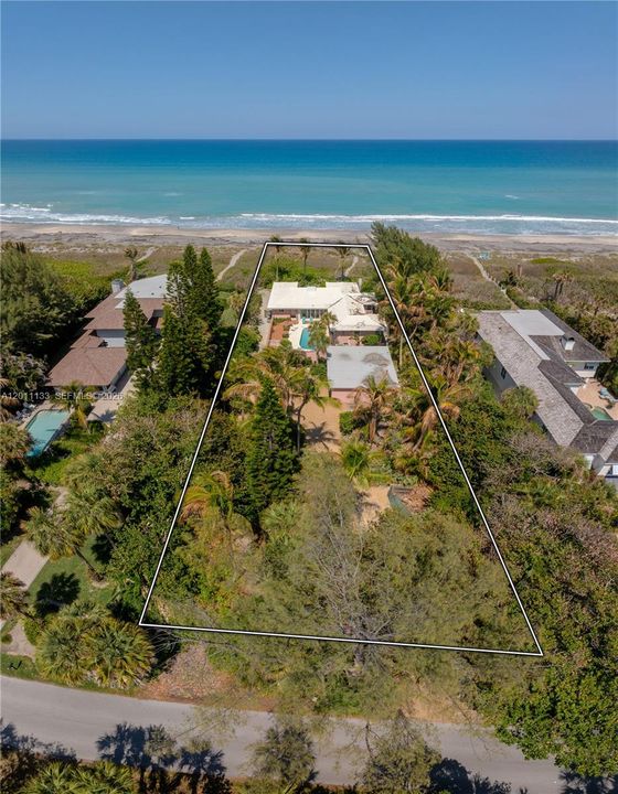 For Sale: $7,900,000 (7 beds, 5 baths, 3081 Square Feet)