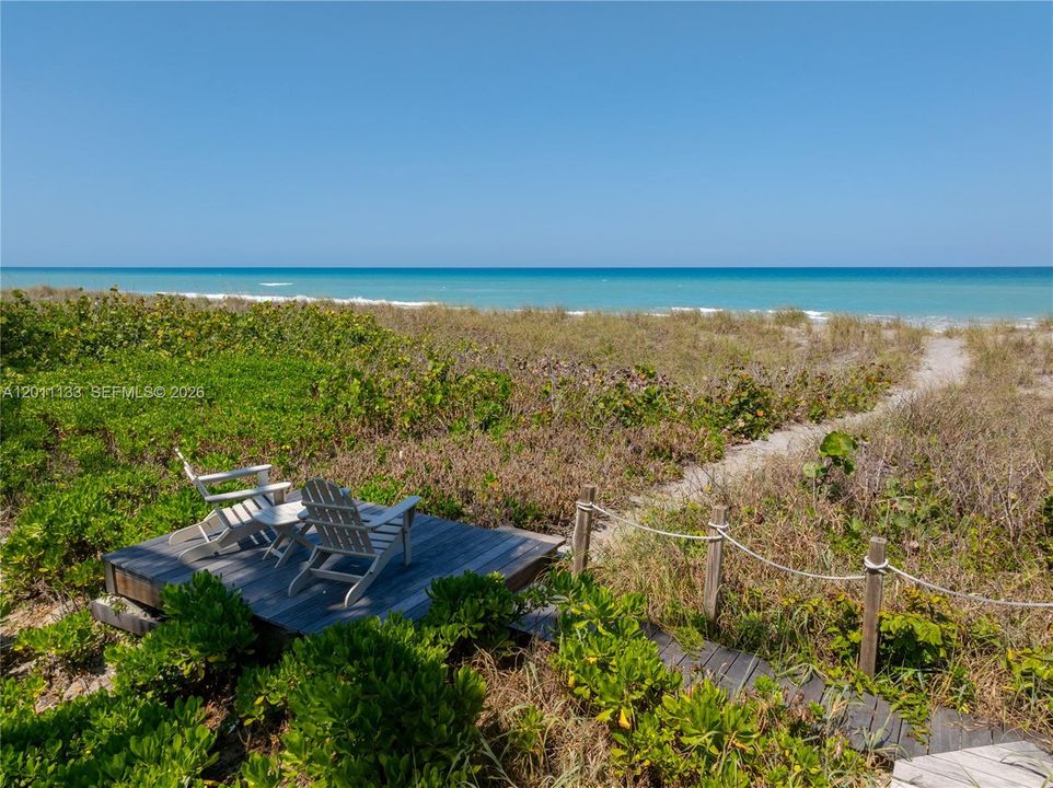 For Sale: $7,900,000 (7 beds, 5 baths, 3081 Square Feet)