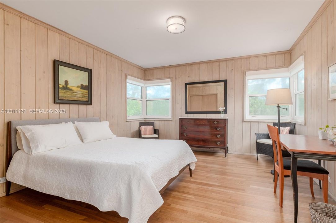 For Sale: $7,900,000 (7 beds, 5 baths, 3081 Square Feet)