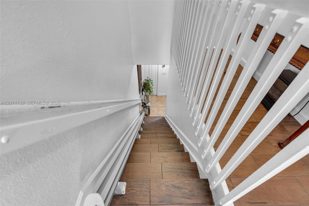 En Venta: $450,000 (3 camas, 2 baños, 1361 Pies cuadrados)