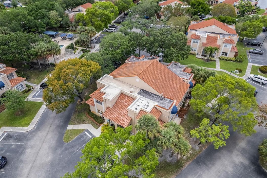 Activo con contrato: $445,000 (3 camas, 2 baños, 1368 Pies cuadrados)