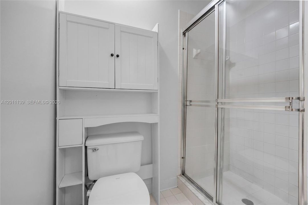 Activo con contrato: $445,000 (3 camas, 2 baños, 1368 Pies cuadrados)