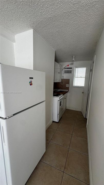 For Rent: $1,300 (0 beds, 1 baths, 1487 Square Feet)