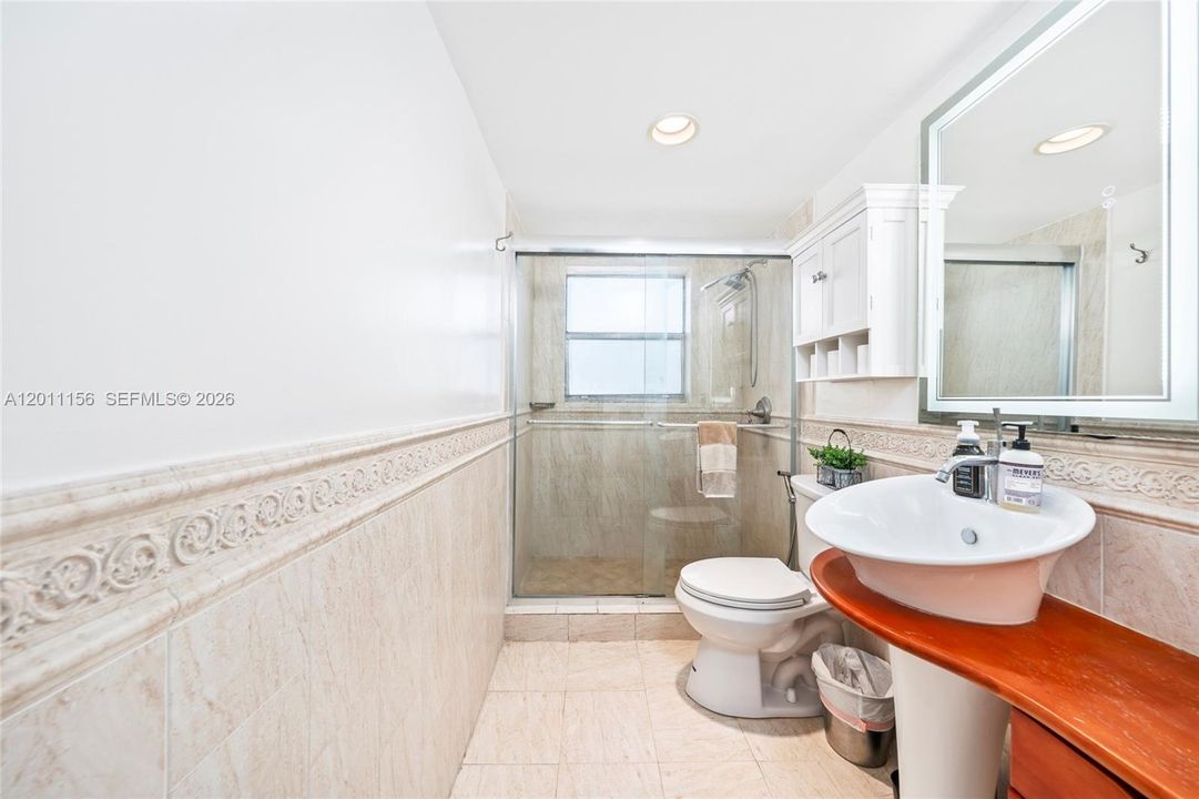 На продажу: $339,000 (2 спален, 2 ванн, 1188 Квадратных фут)