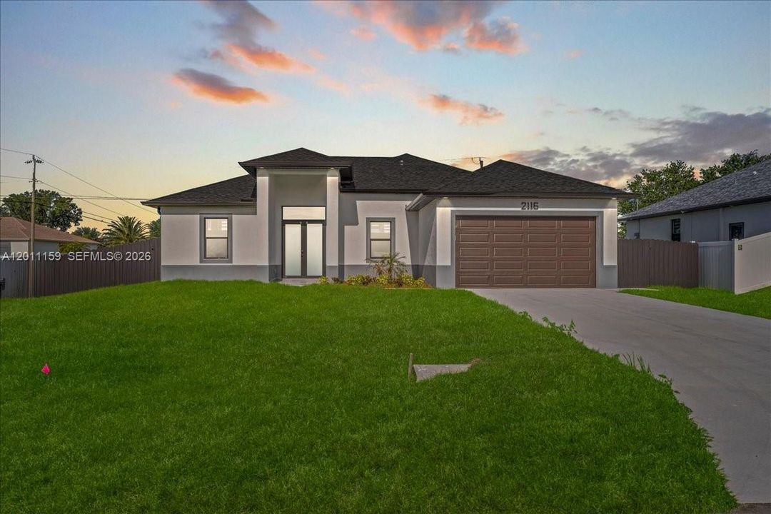 En Venta: $459,900 (4 camas, 2 baños, 1842 Pies cuadrados)