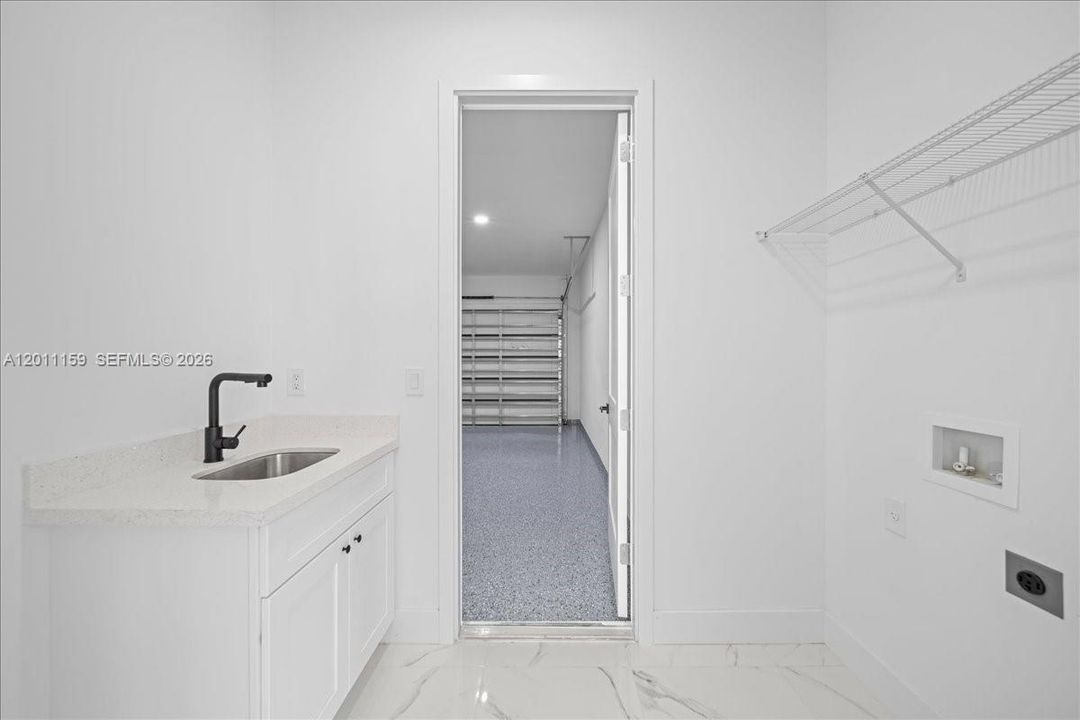 En Venta: $459,900 (4 camas, 2 baños, 1842 Pies cuadrados)