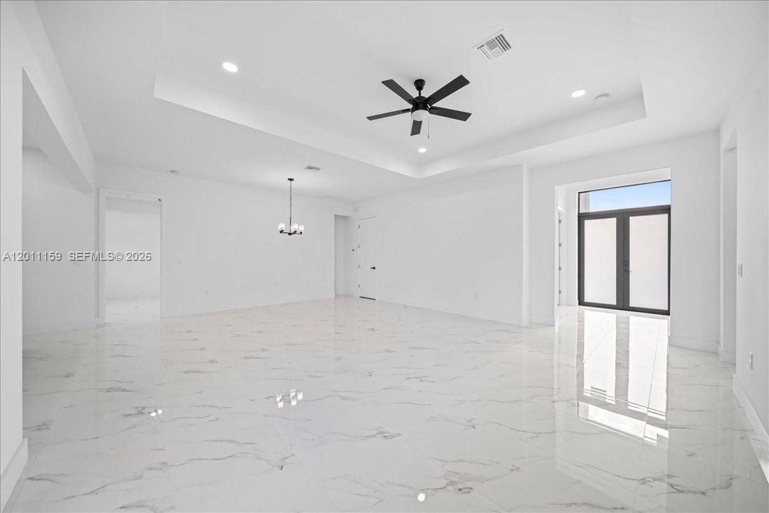 En Venta: $459,900 (4 camas, 2 baños, 1842 Pies cuadrados)
