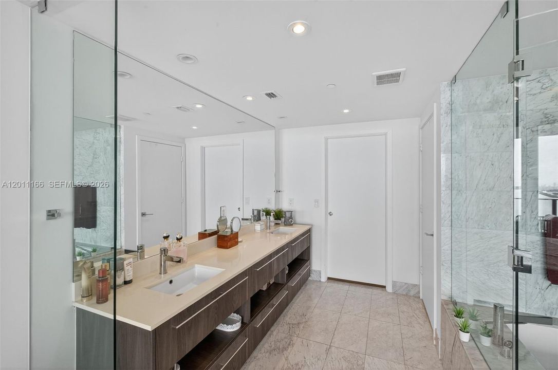 En Venta: $1,690,000 (3 camas, 3 baños, 1526 Pies cuadrados)