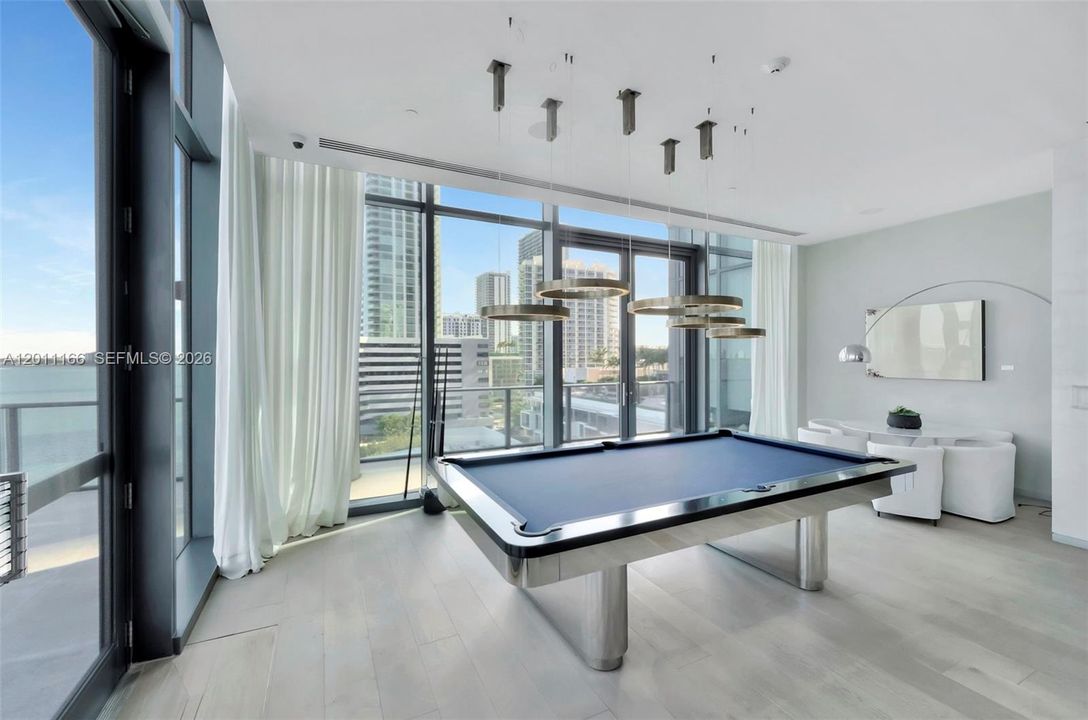 En Venta: $1,690,000 (3 camas, 3 baños, 1526 Pies cuadrados)