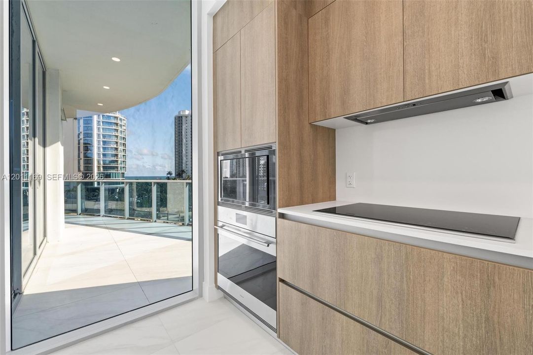 For Sale: $1,750,000 (3 beds, 3 baths, 1964 Square Feet)
