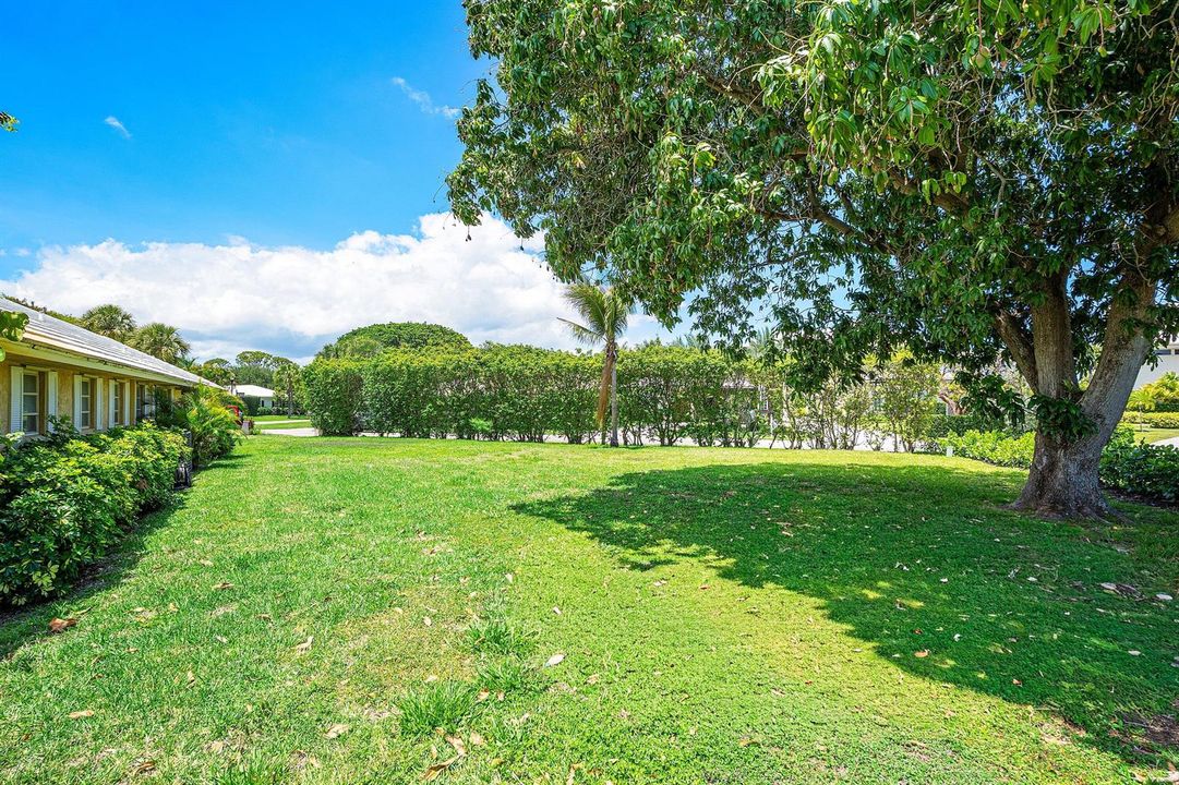 920 Emerald Row (35)