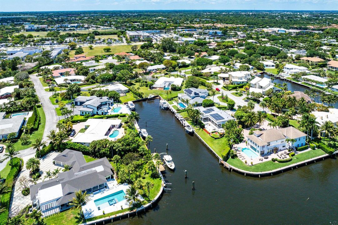 920 Emerald Row (54)