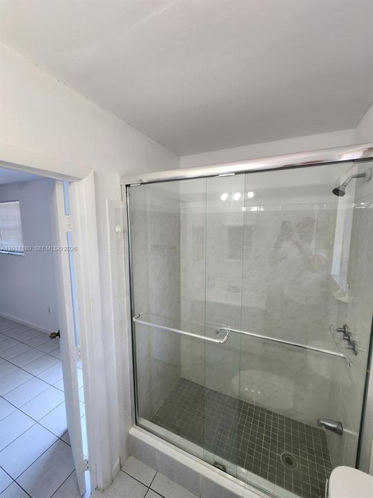 Под контрактом: $3,400 (2 спален, 2 ванн, 1060 Квадратных фут)