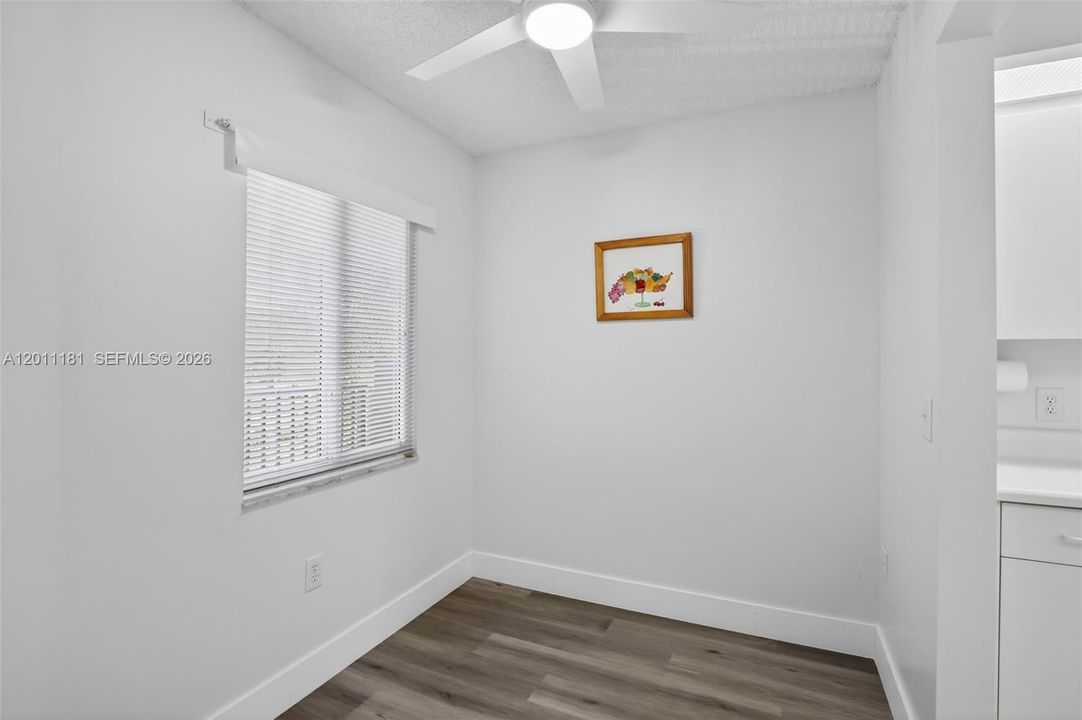 Active With Contract: $2,200 (2 beds, 2 baths, 1137 Square Feet)