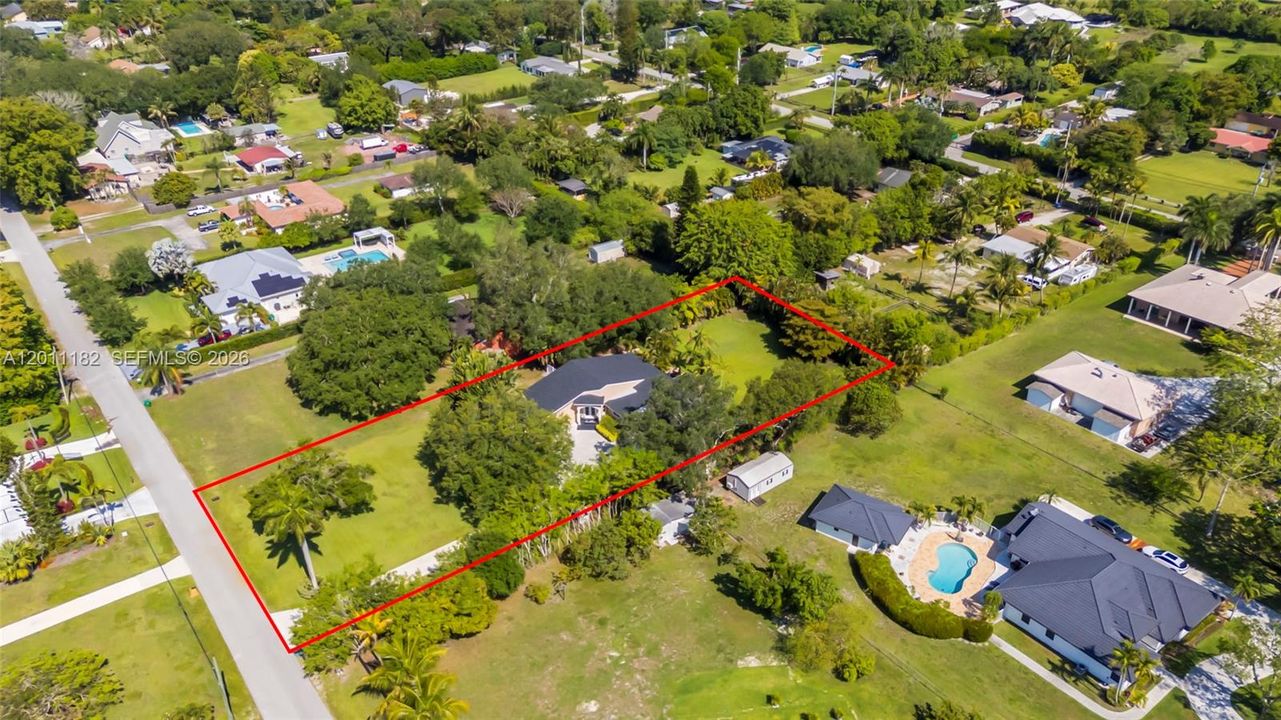 Activo con contrato: $1,250,000 (4 camas, 3 baños, 3193 Pies cuadrados)