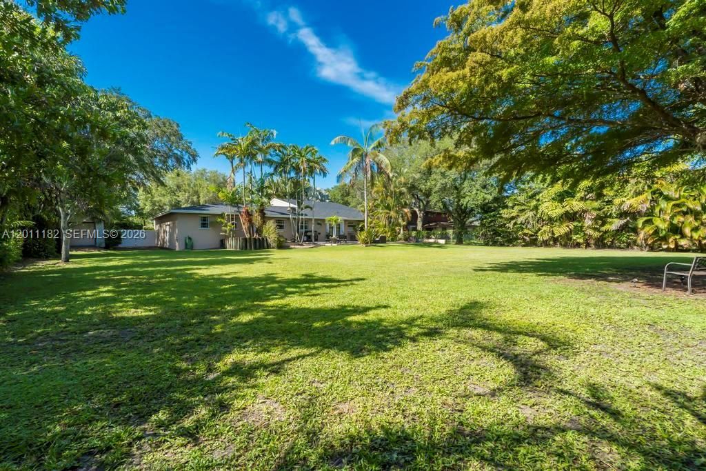 Activo con contrato: $1,250,000 (4 camas, 3 baños, 3193 Pies cuadrados)