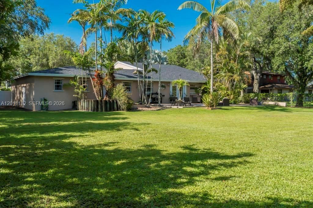 Activo con contrato: $1,250,000 (4 camas, 3 baños, 3193 Pies cuadrados)