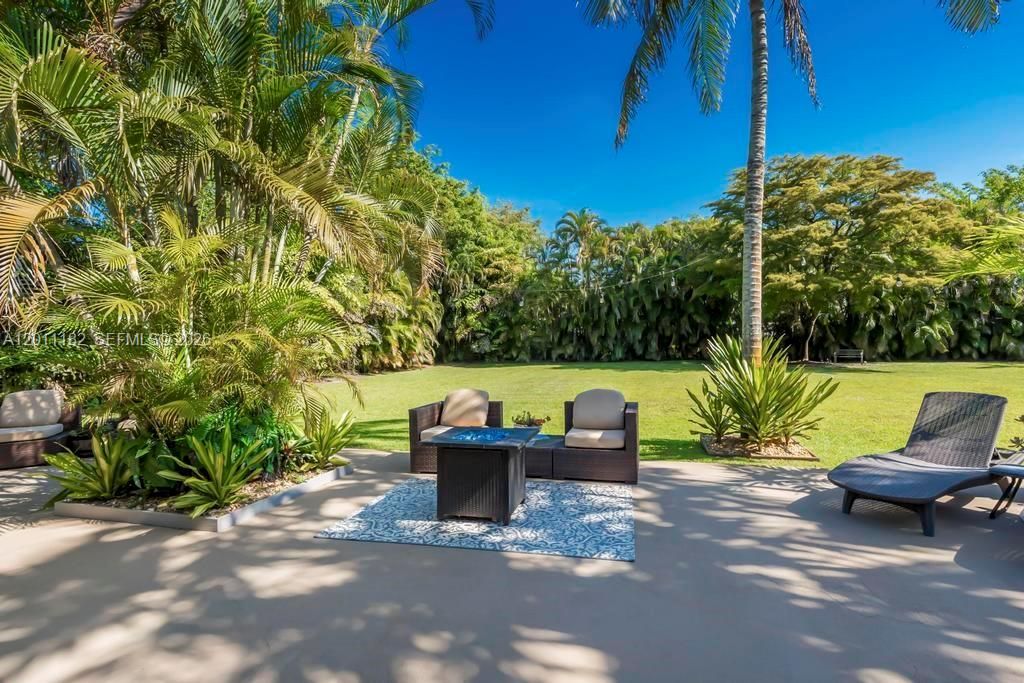 Activo con contrato: $1,250,000 (4 camas, 3 baños, 3193 Pies cuadrados)