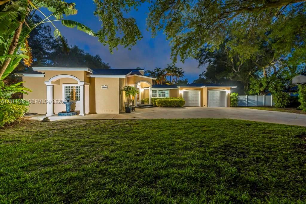 Activo con contrato: $1,250,000 (4 camas, 3 baños, 3193 Pies cuadrados)